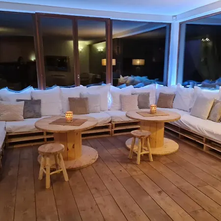 Villa Lavillab Conde-Sainte-Libiaire